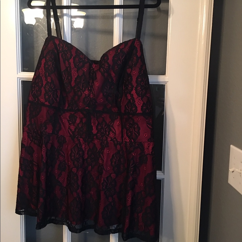 Torrid Plus Size Top : 6 (30/32) : NEW